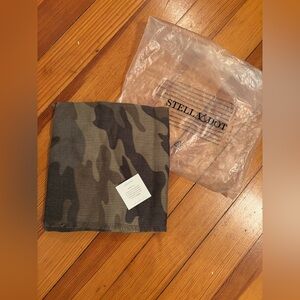 Stella & Dot Camo Scarf NWT
